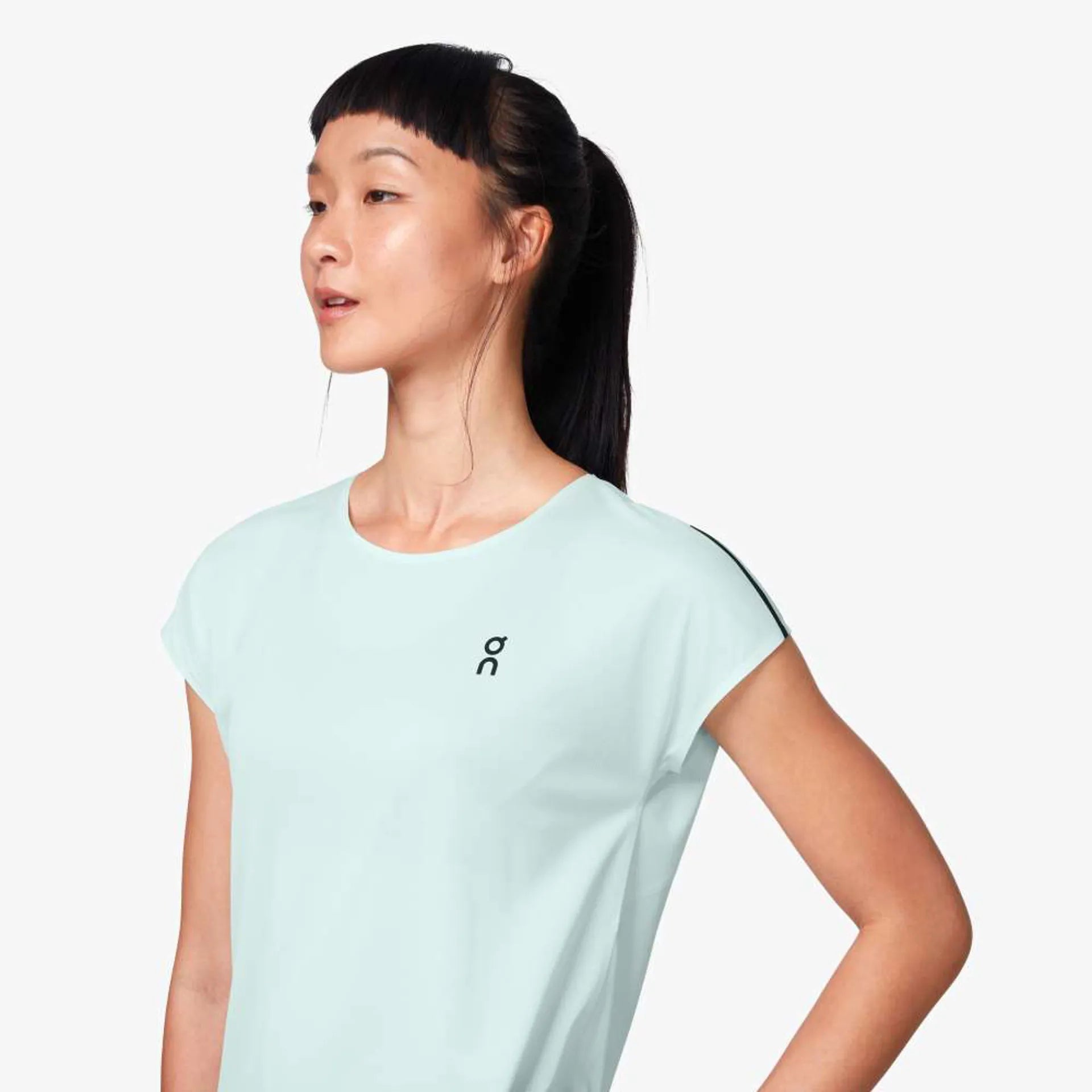 PERFORMANCE-T WOMEN